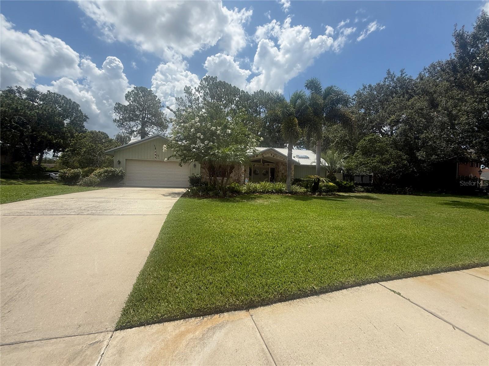 2215 Toniwood Ln Property Photo 4