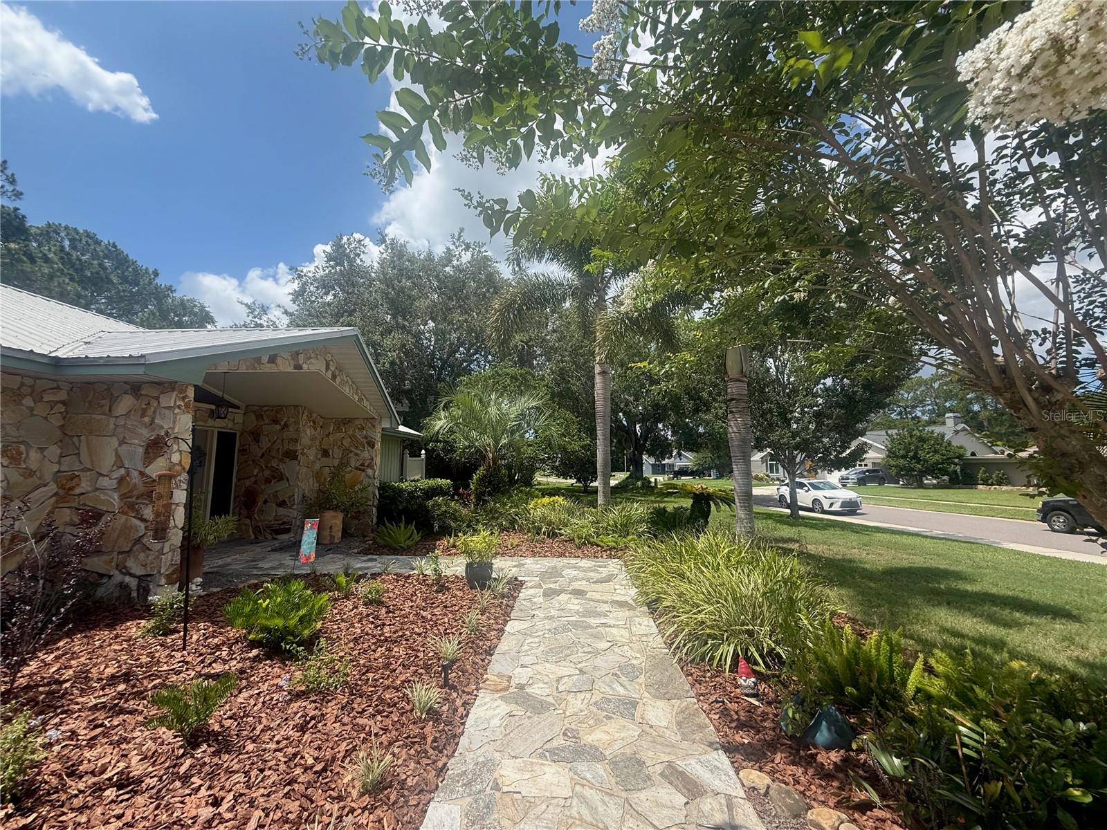 2215 Toniwood Ln Property Photo 6