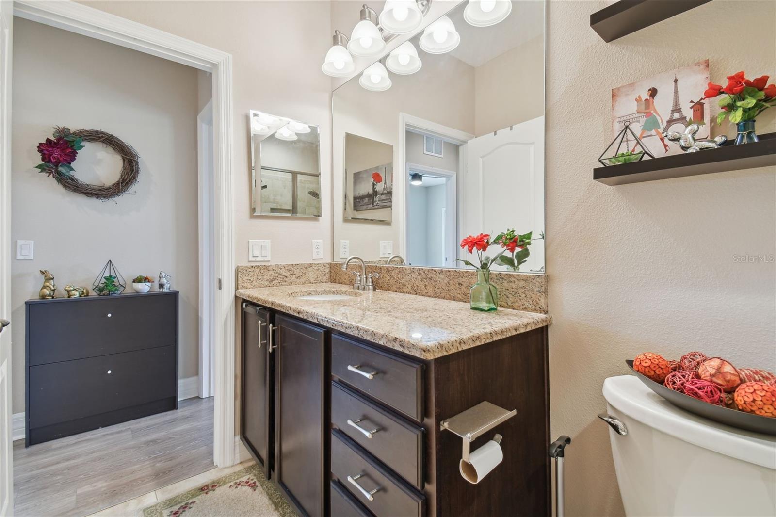 2566 Lake Manor Dr Property Photo 40