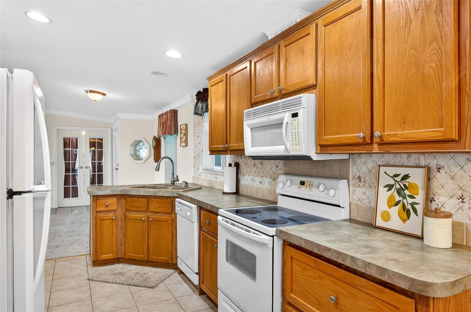 10047 Equity Ave Property Photo 11