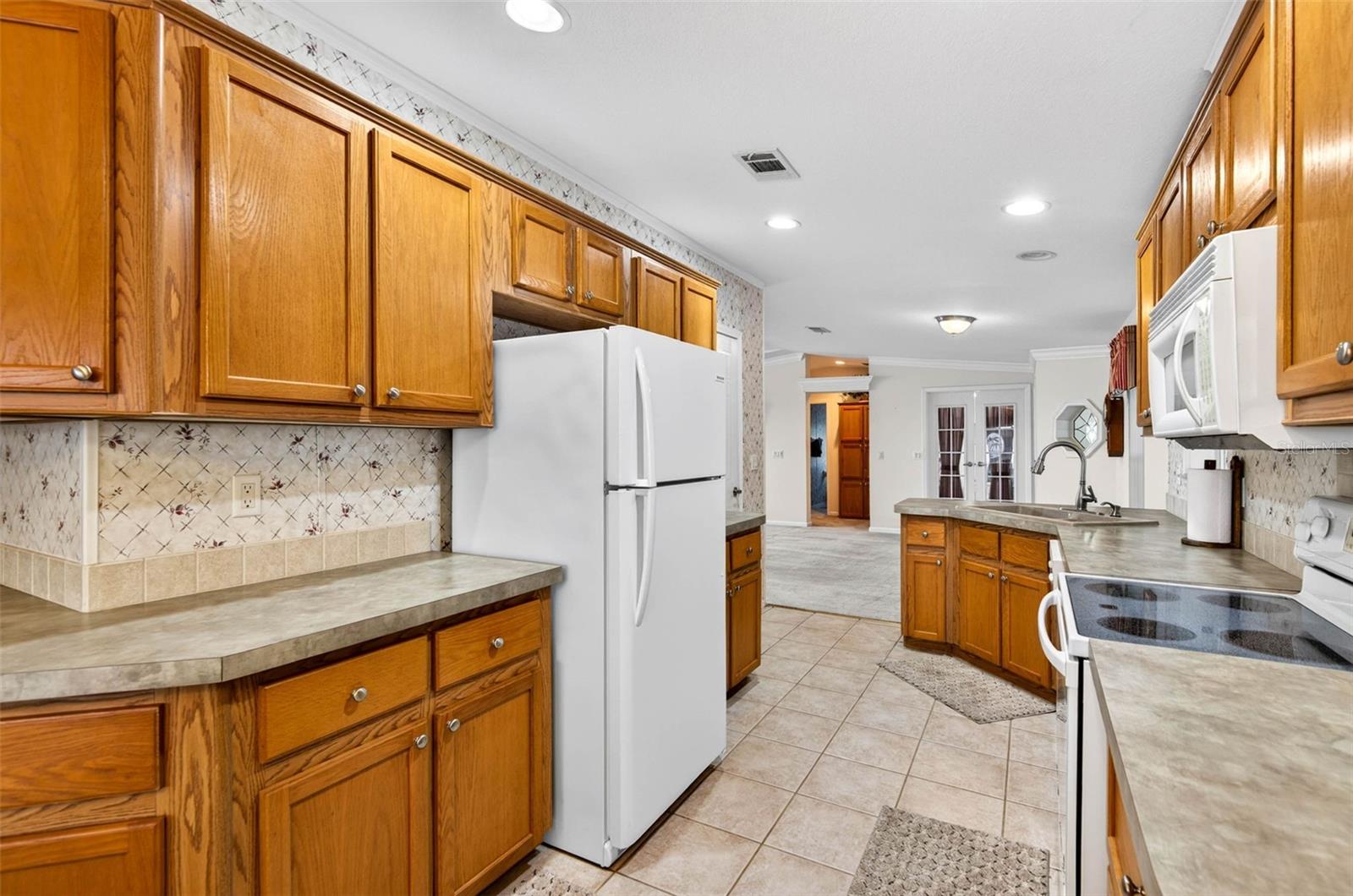 10047 Equity Ave Property Photo 12