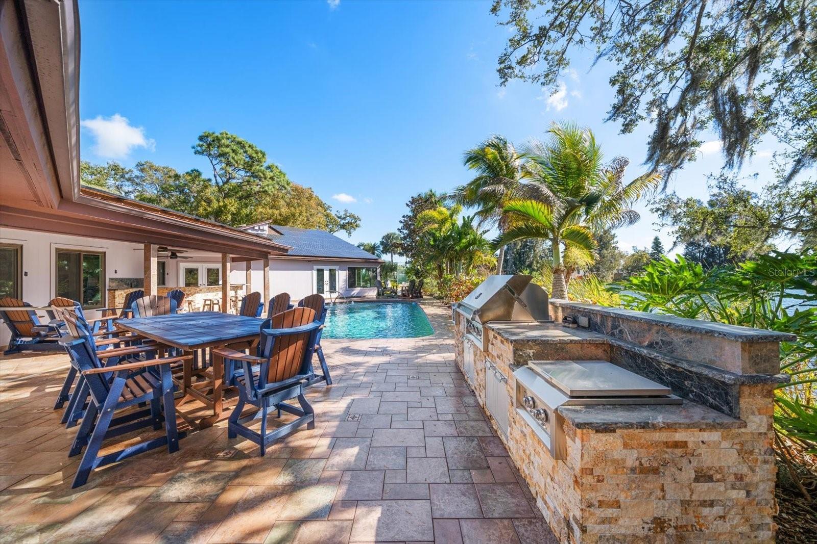 2402 Pine Hammock Property Photo 4
