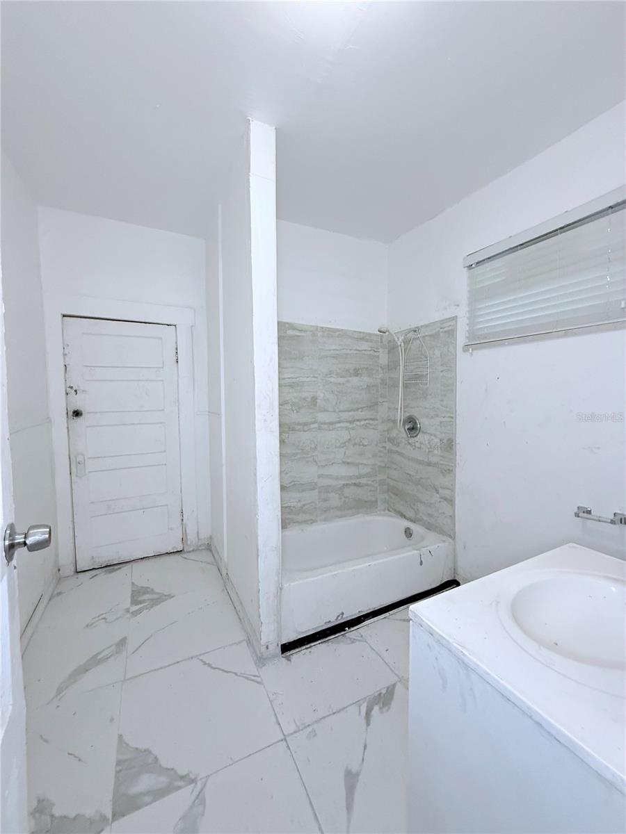 405 E Dr. Martin Luther King Jr. Blvd Property Photo 11