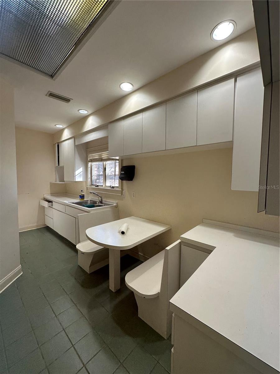 1005 Pinellas St Property Photo 12