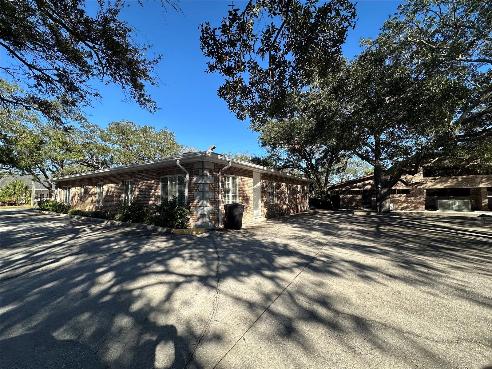 1005 Pinellas St Property Photo 25