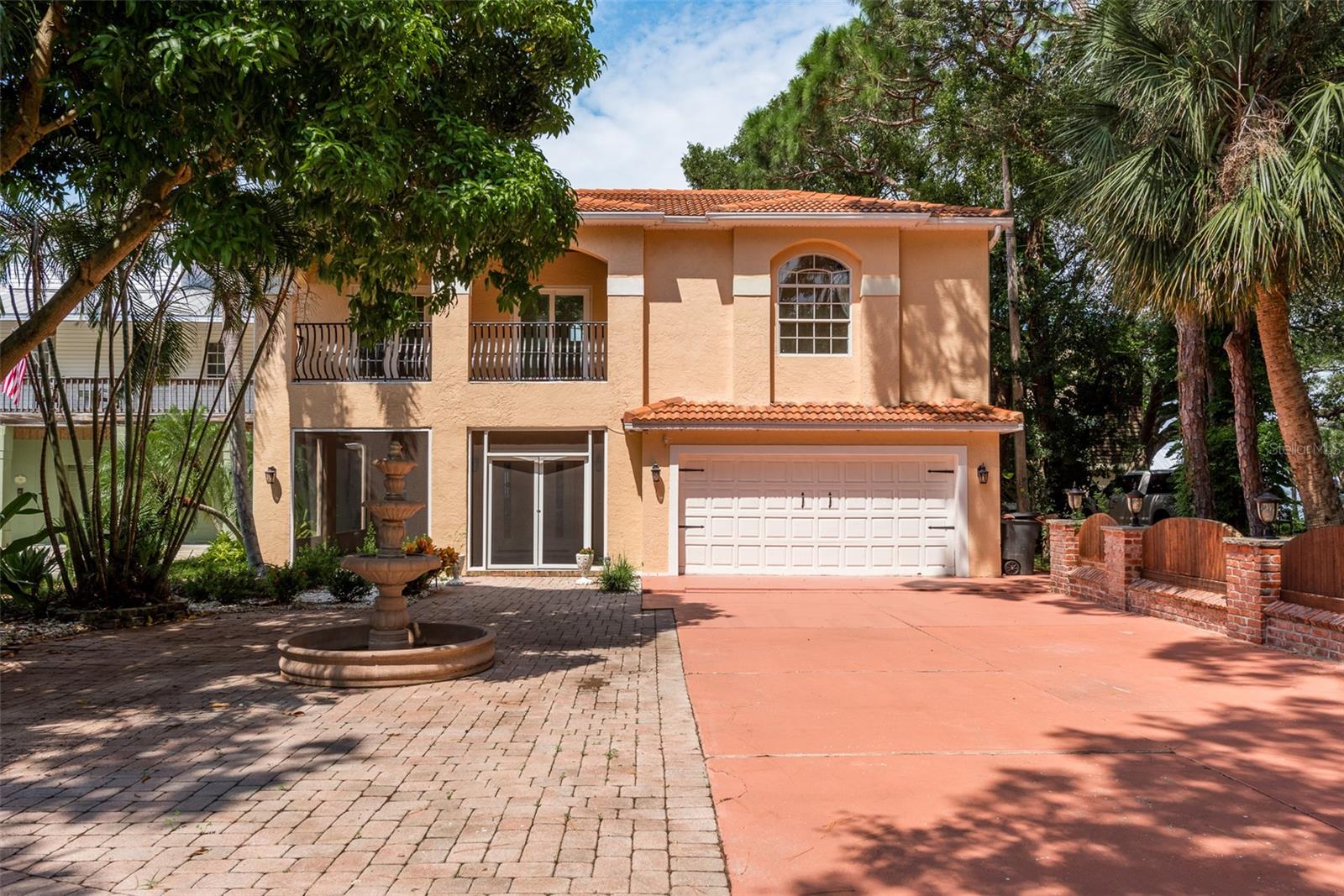 302 SHORE DR