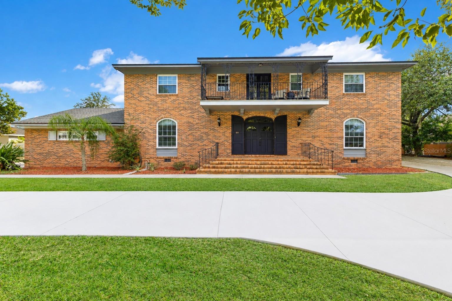 811 FAIRLINGTON DR
