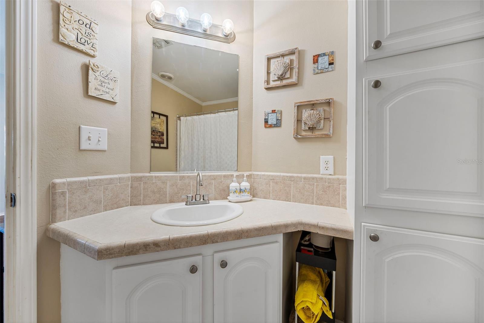 7641 Sailwinds Pass Property Photo 22