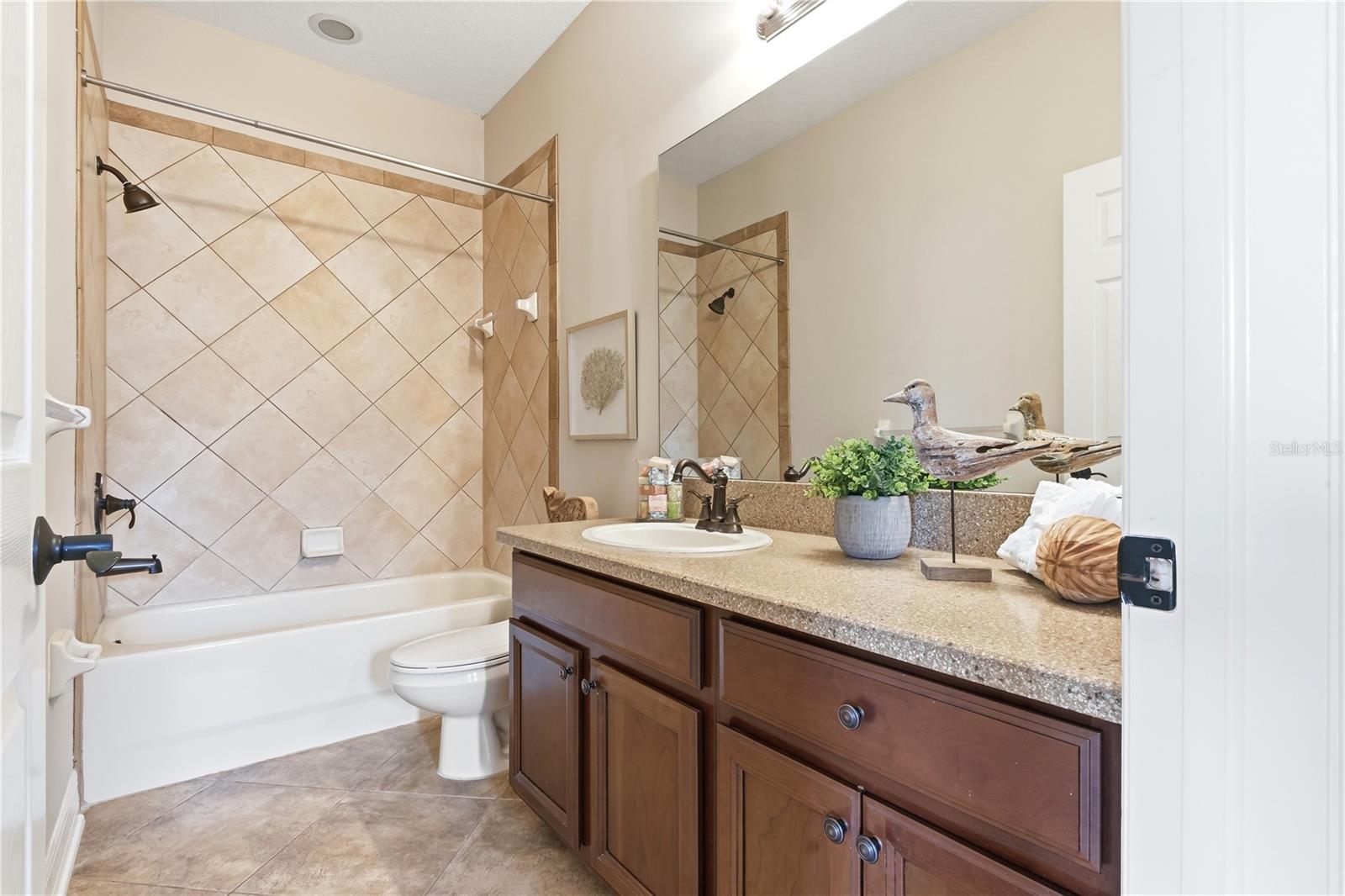 12507 Silverdale St Property Photo 45