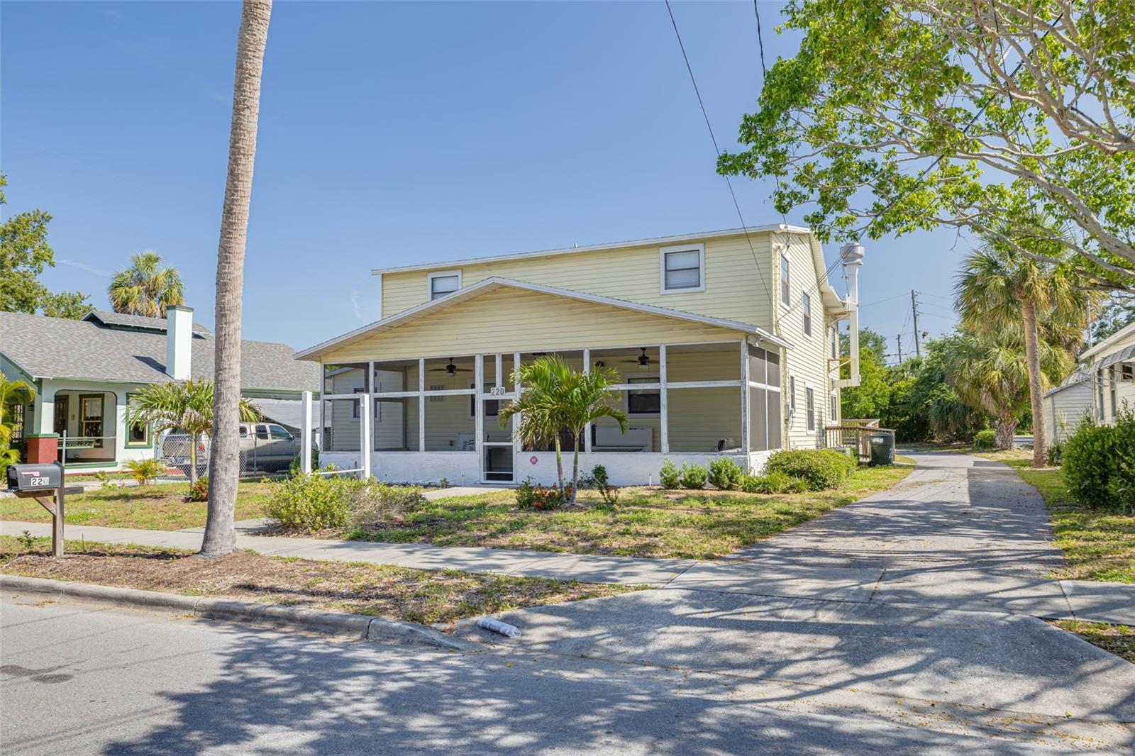 220 Scotland St Property Photo 4