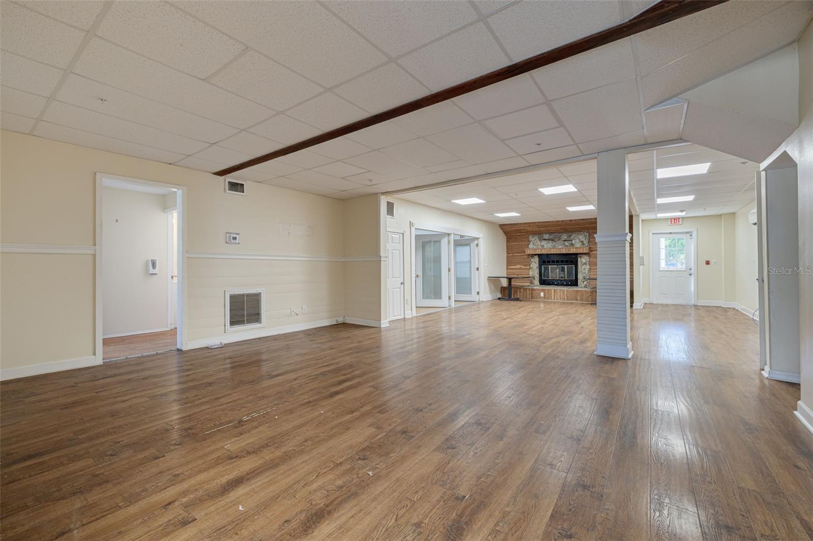 220 Scotland St Property Photo 9