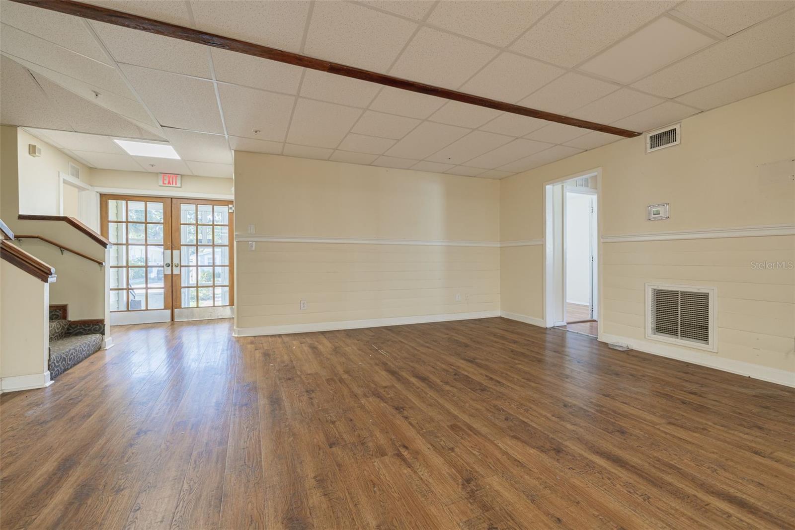 220 Scotland St Property Photo 10