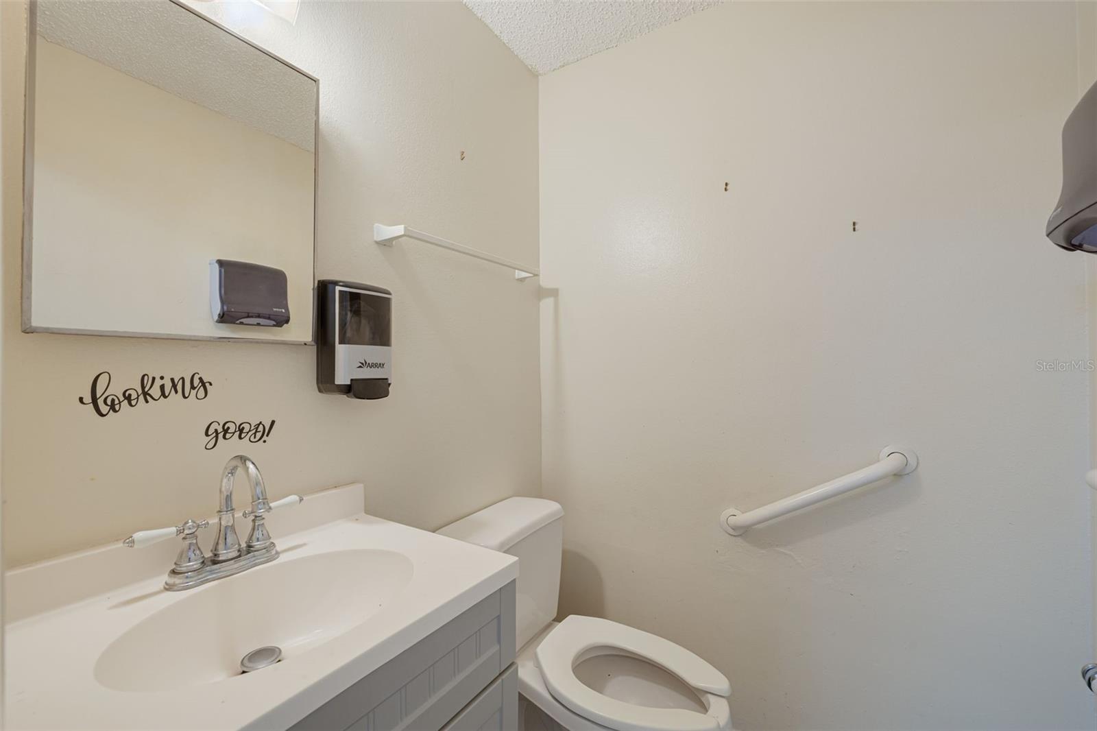 220 Scotland St Property Photo 17