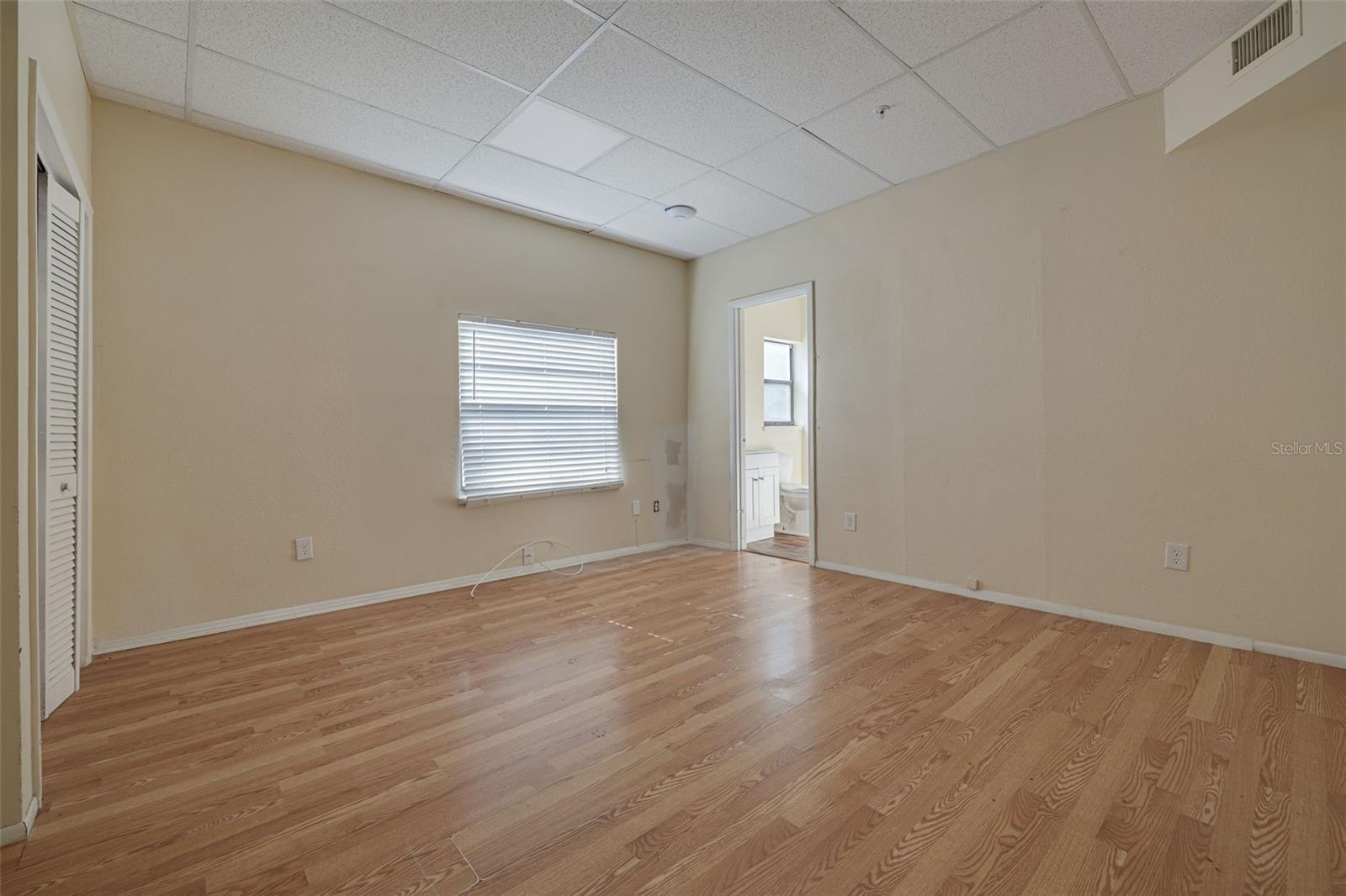 220 Scotland St Property Photo 18