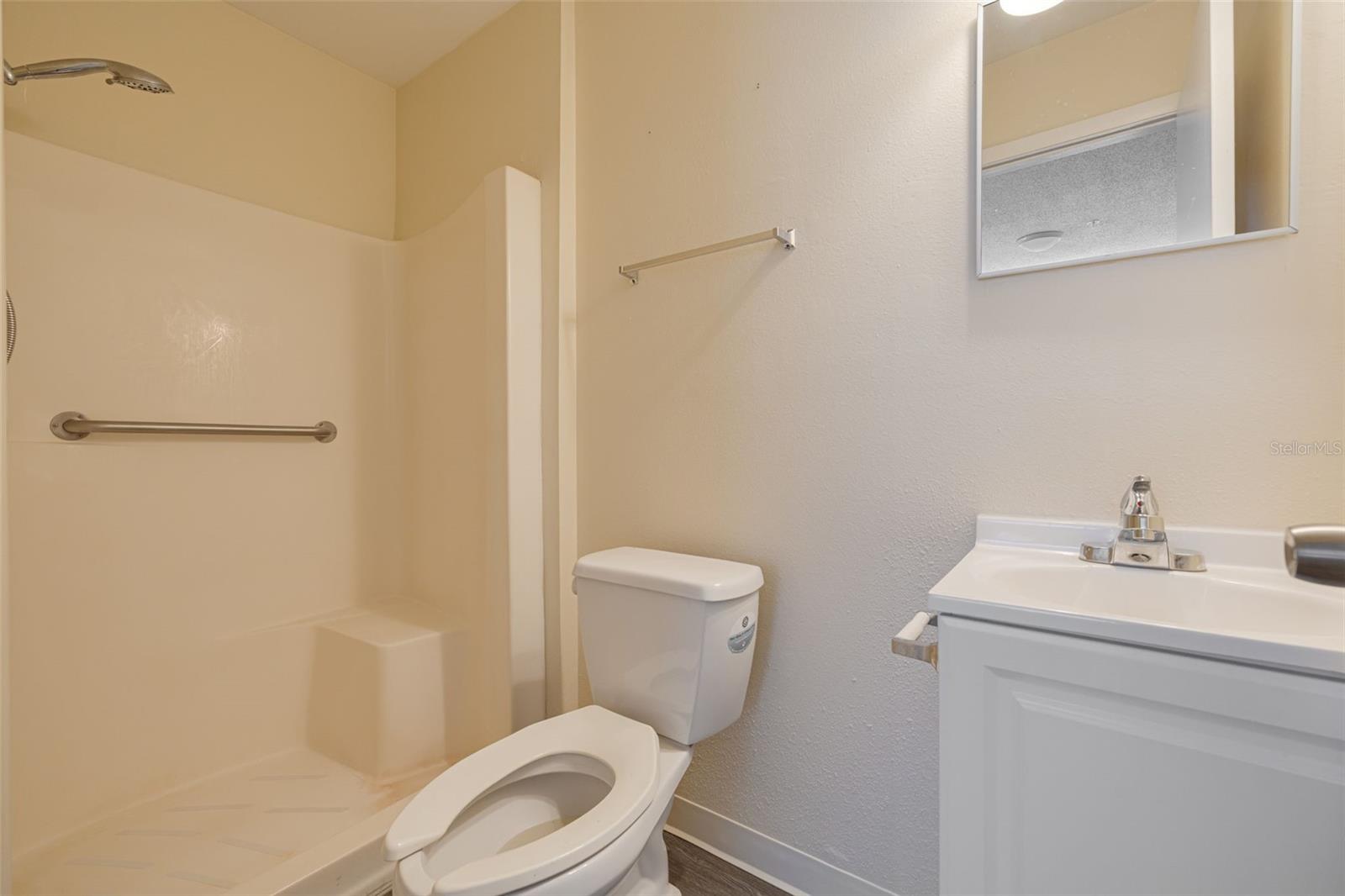 220 Scotland St Property Photo 29