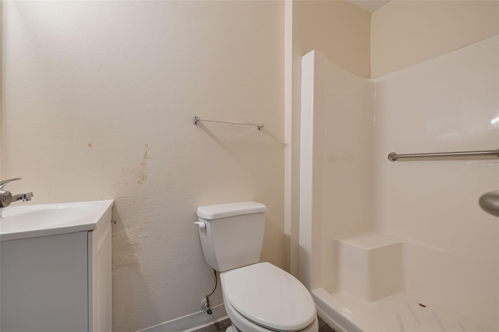 220 Scotland St Property Photo 31