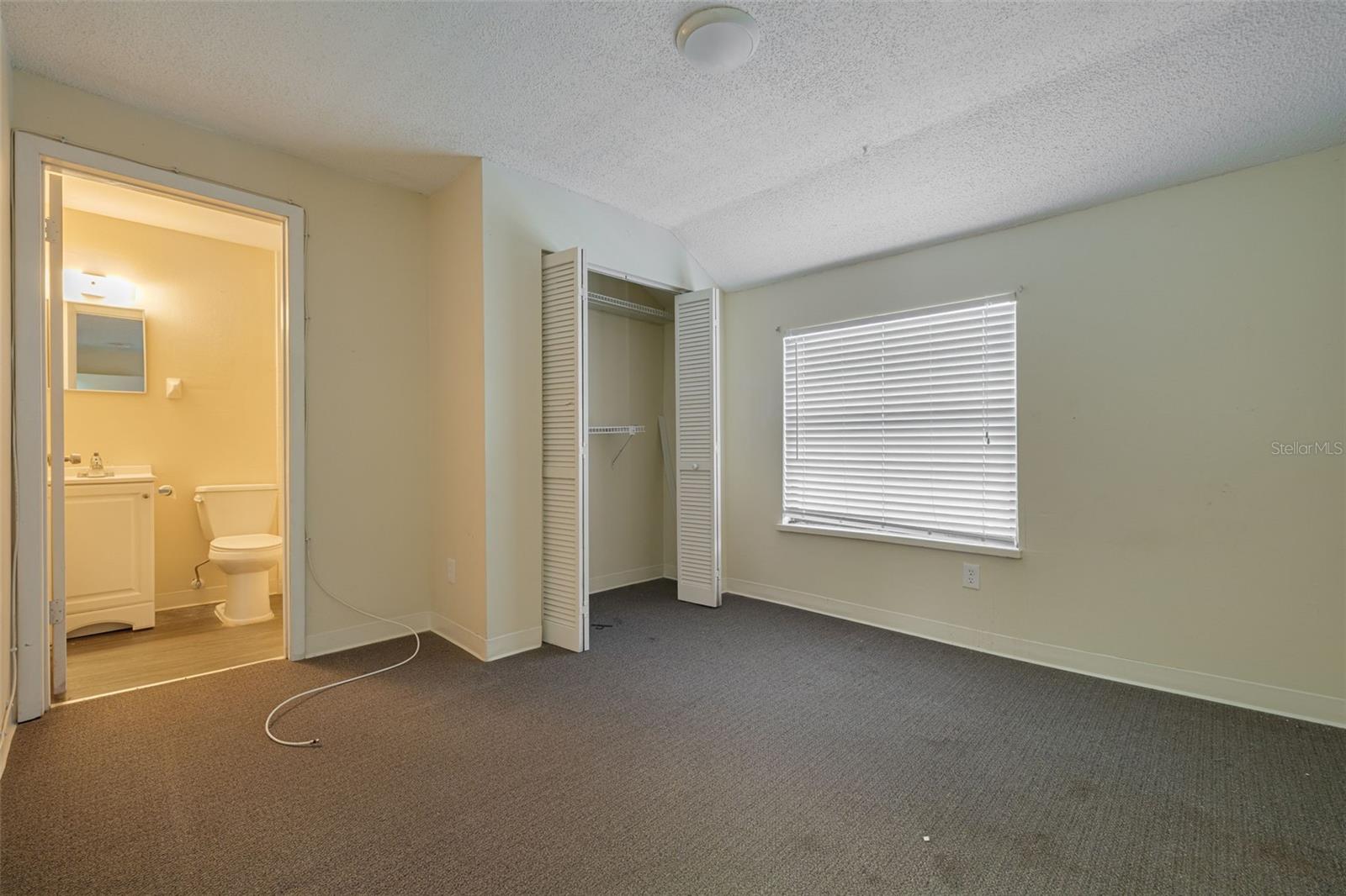 220 Scotland St Property Photo 33