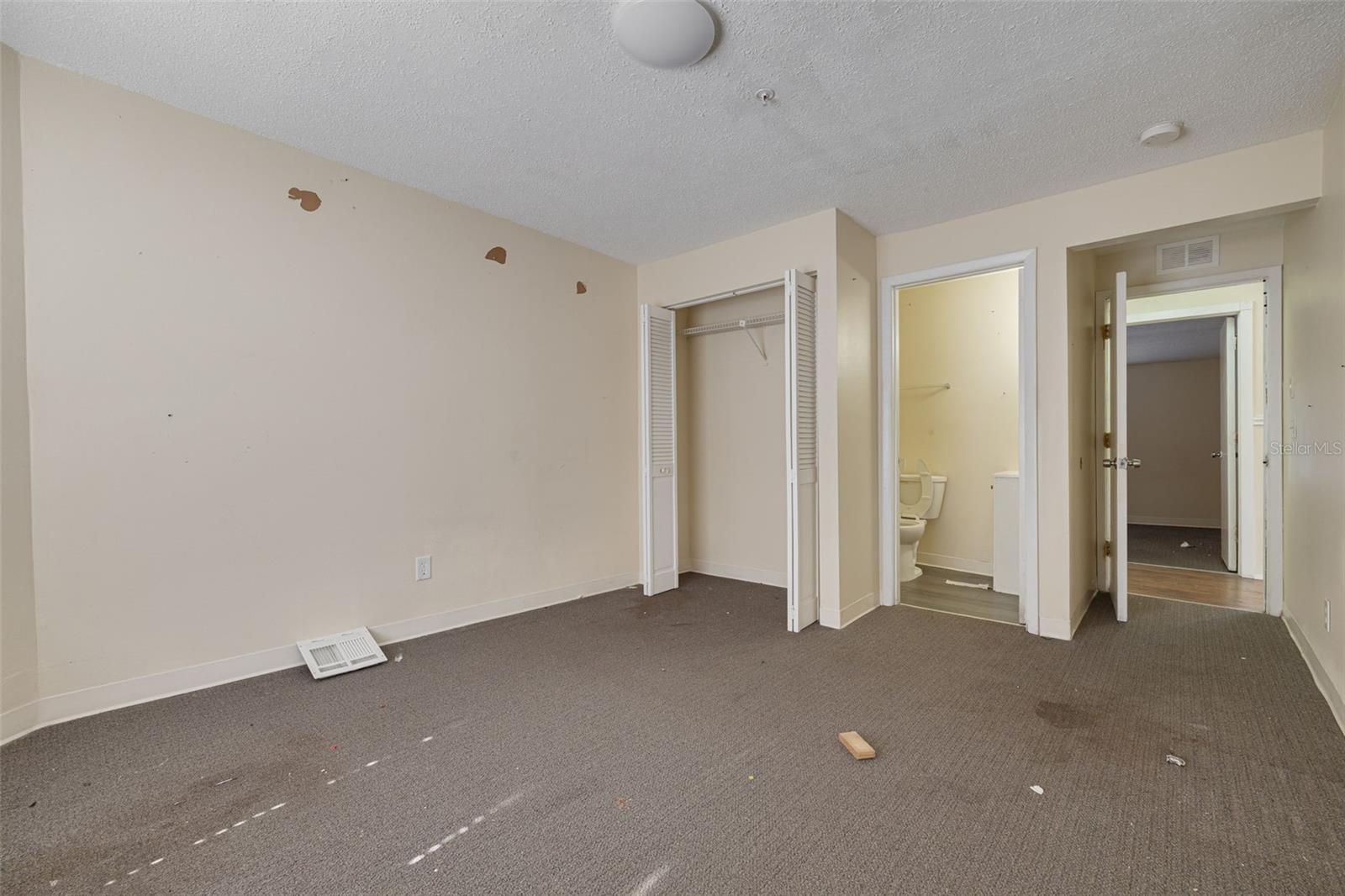 220 Scotland St Property Photo 36