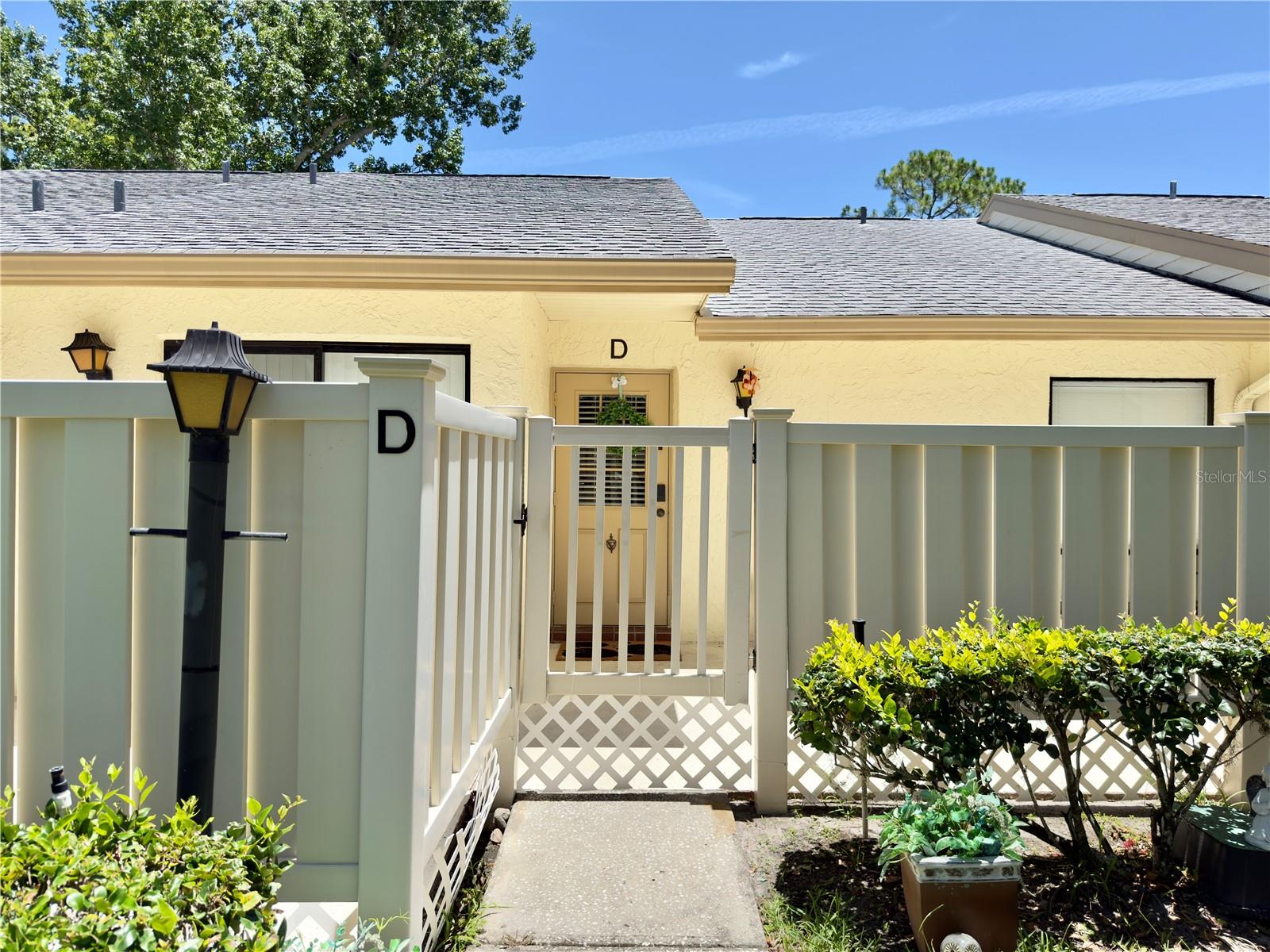 1333 Shady Pine Way #d Property Photo 1