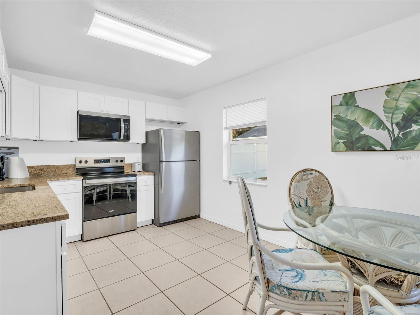 103 E Park St Property Photo 5