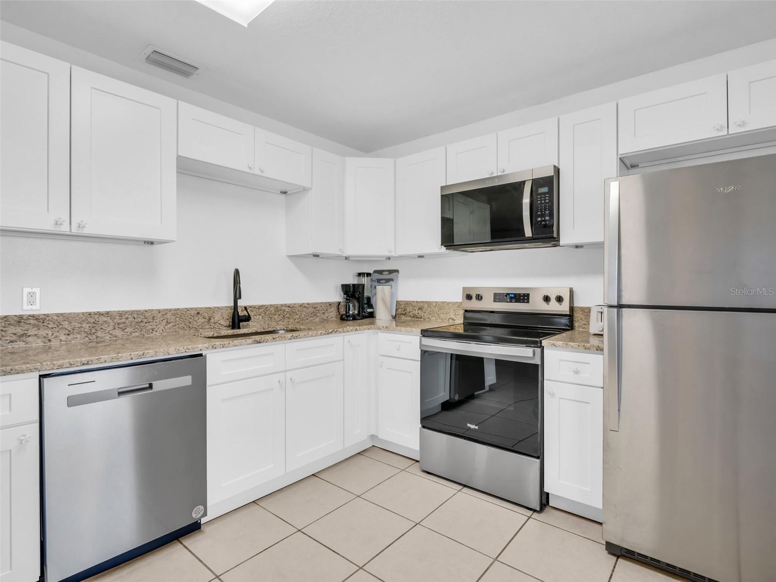 103 E Park St Property Photo 8