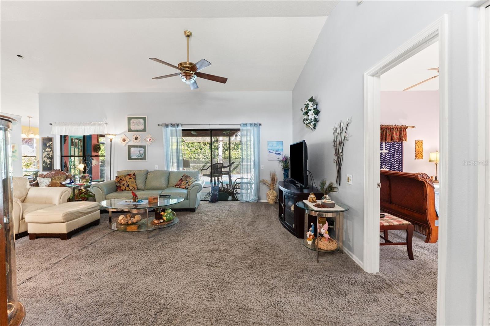 13732 Triumph Ct Property Photo 6