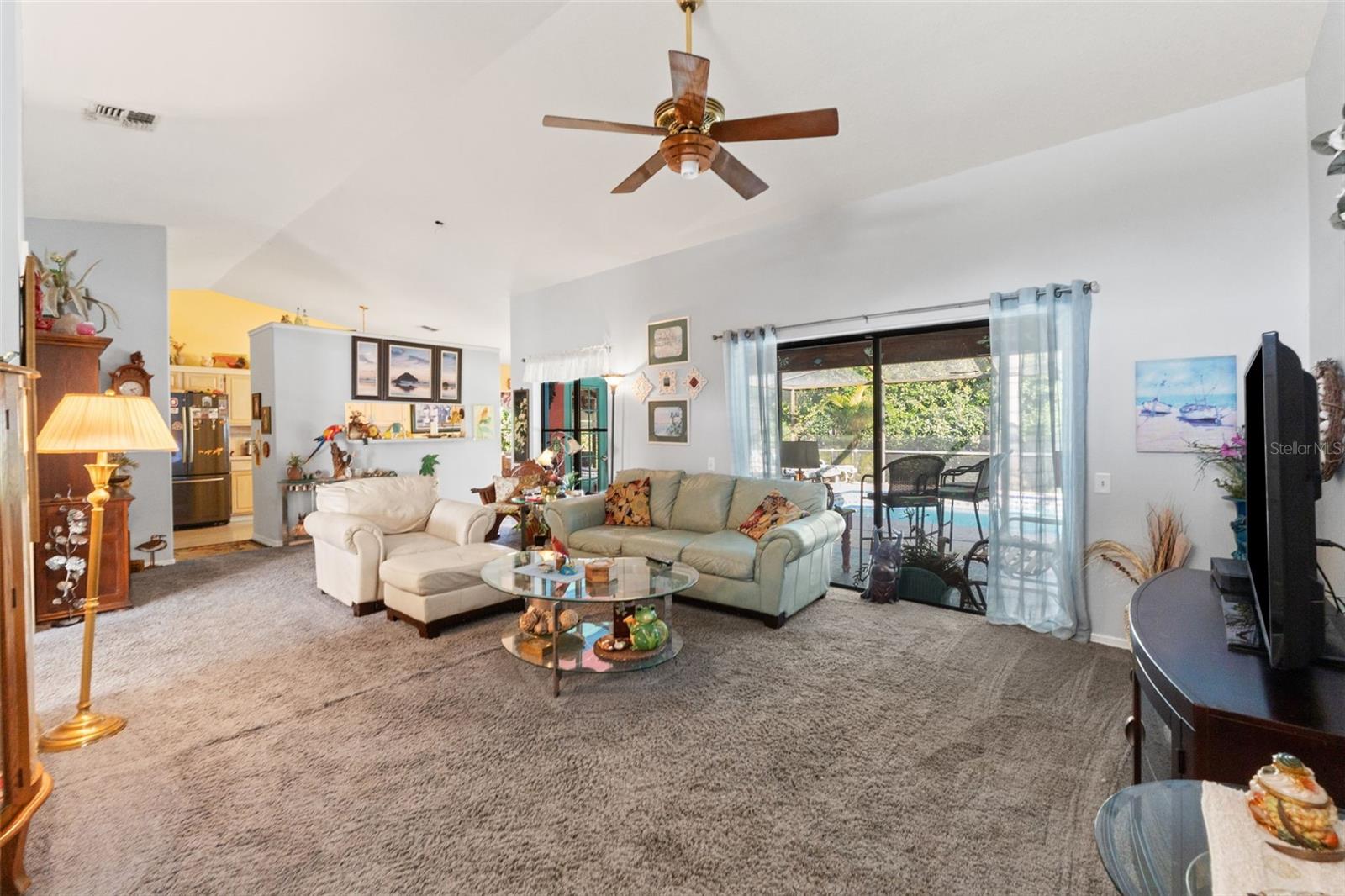 13732 Triumph Ct Property Photo 7