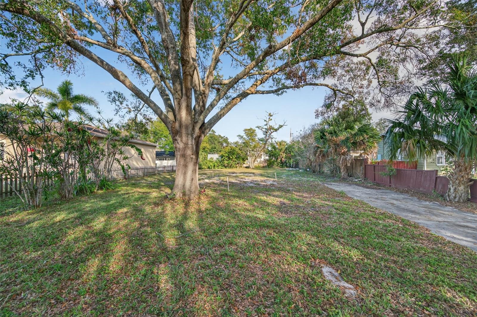 6311 Hobson St Ne Property Photo 8