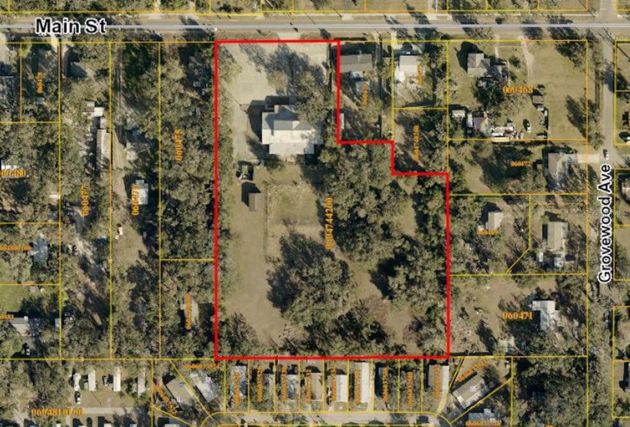 10511 Main St Property Photo 2