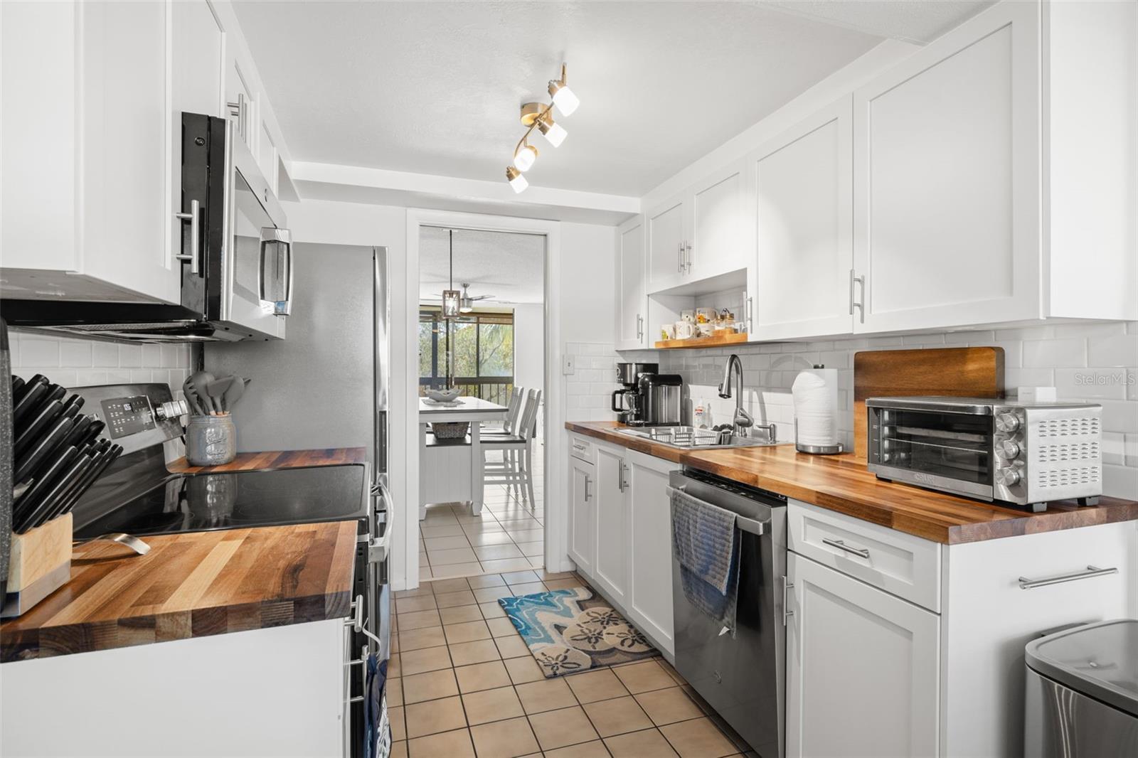 1316 Pasadena Ave S #204 Property Photo 15