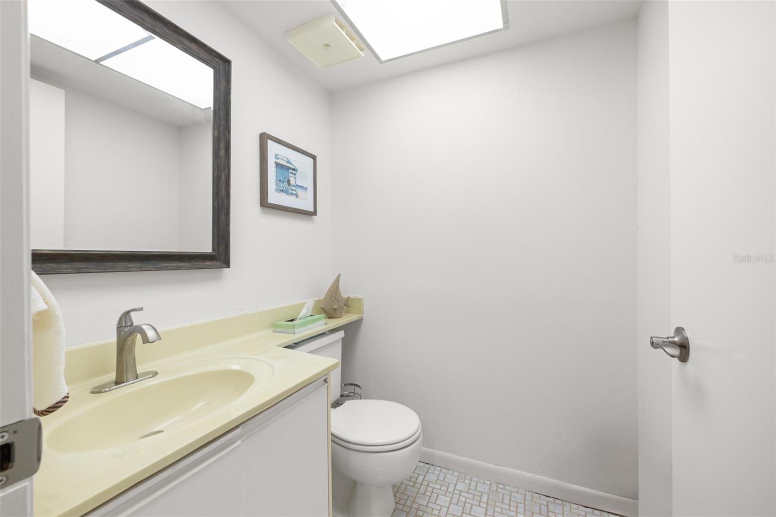 1316 Pasadena Ave S #204 Property Photo 22