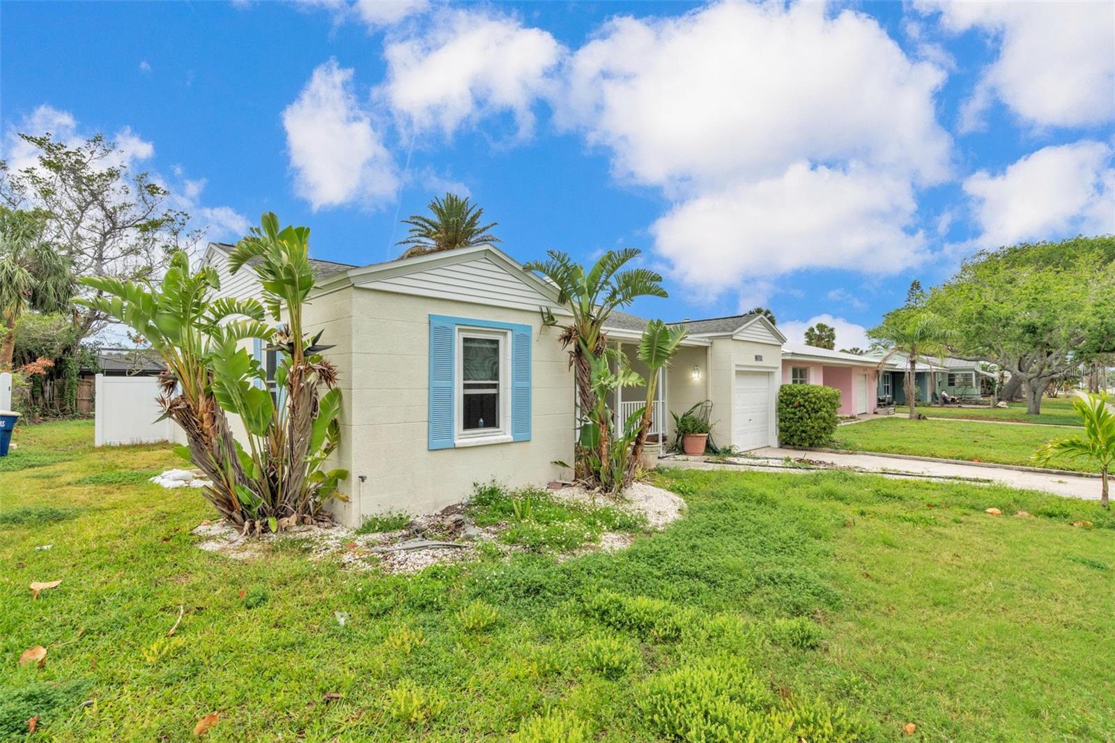 752 Lantana Ave Property Photo 3