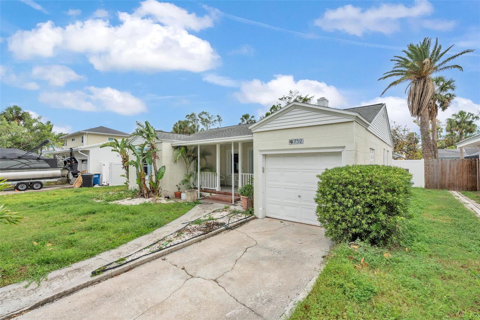 752 Lantana Ave Property Photo 7