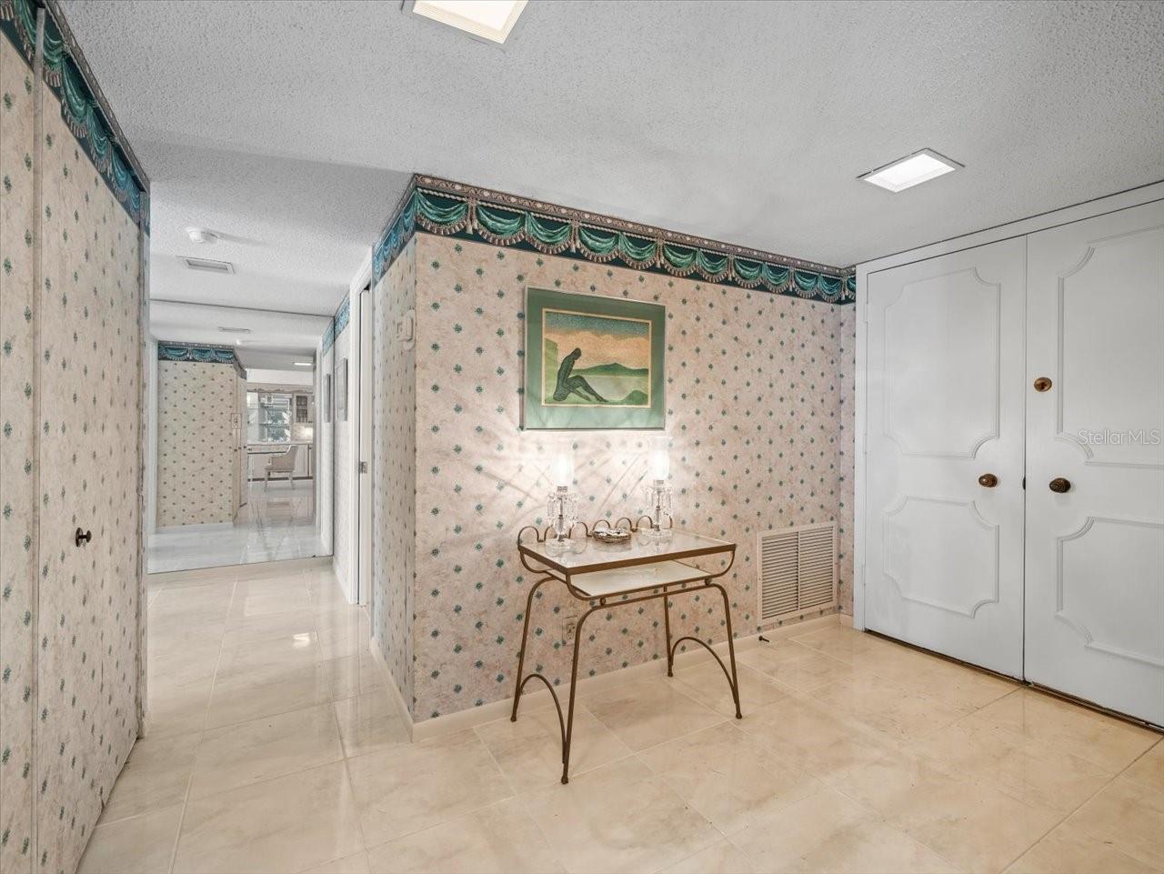 1400 Gulf Blvd #806 Property Photo 10