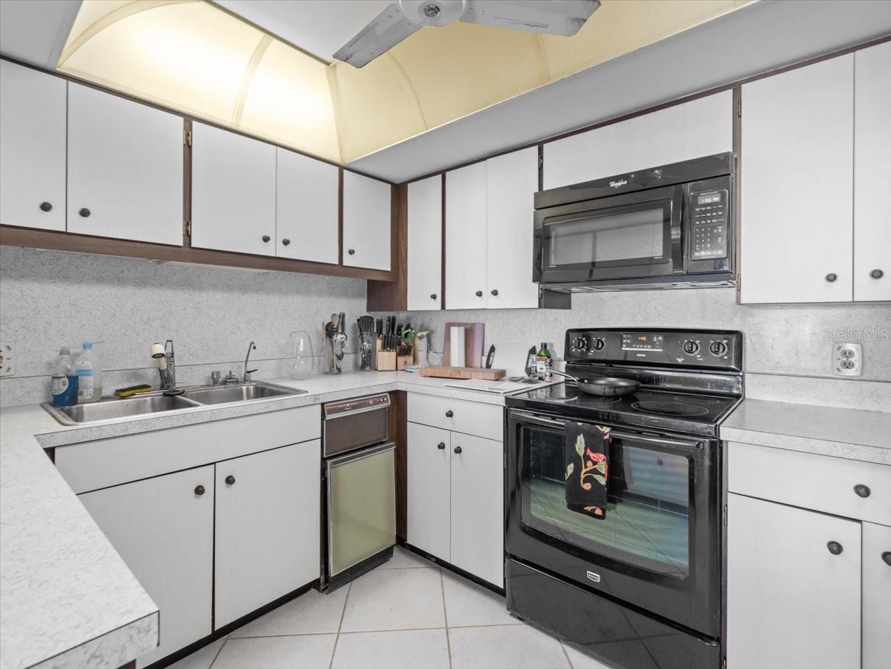 1400 Gulf Blvd #806 Property Photo 36