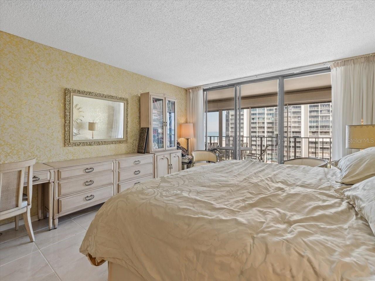 1400 Gulf Blvd #806 Property Photo 39