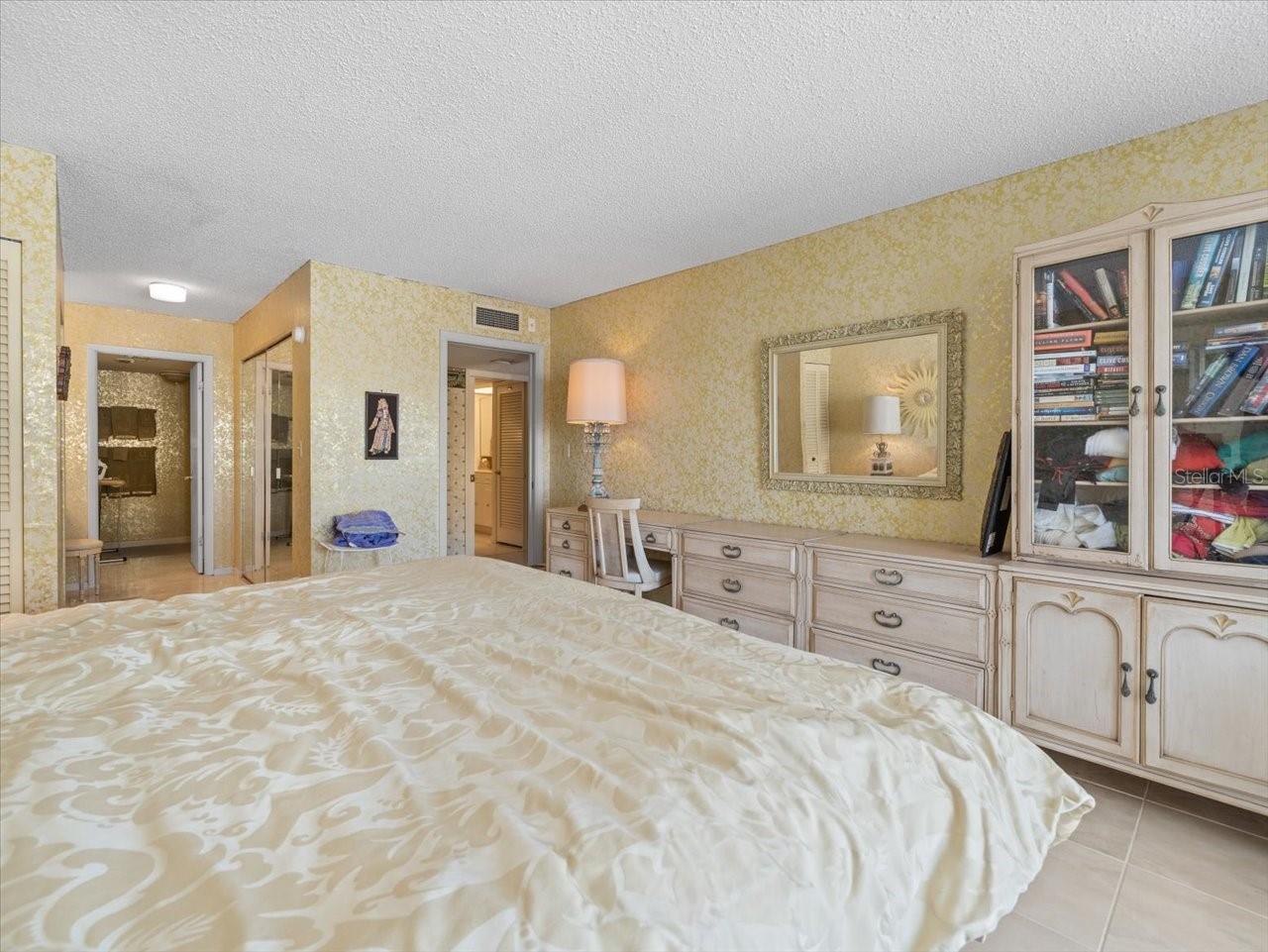 1400 Gulf Blvd #806 Property Photo 40
