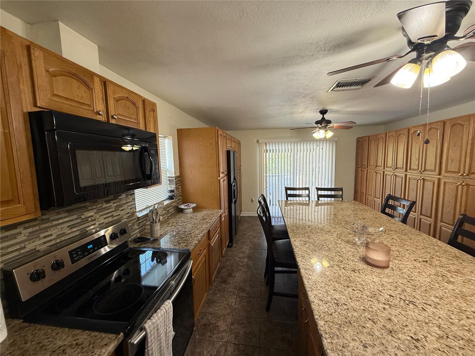 7223 Tarrytown Dr Property Photo 6