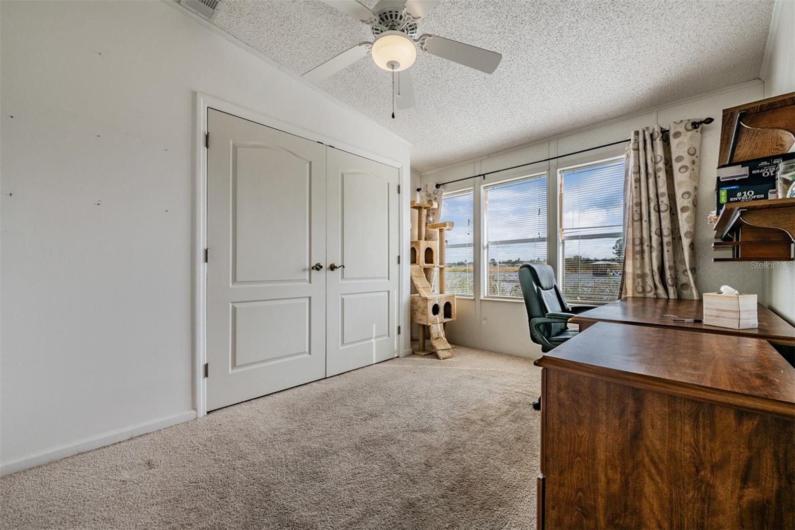 6827 S Lake Henry Dr Ne Property Photo 18