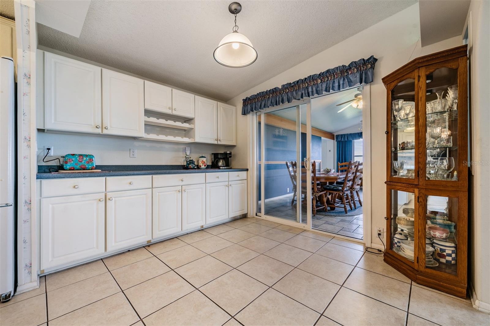 6827 S Lake Henry Dr Ne Property Photo 22