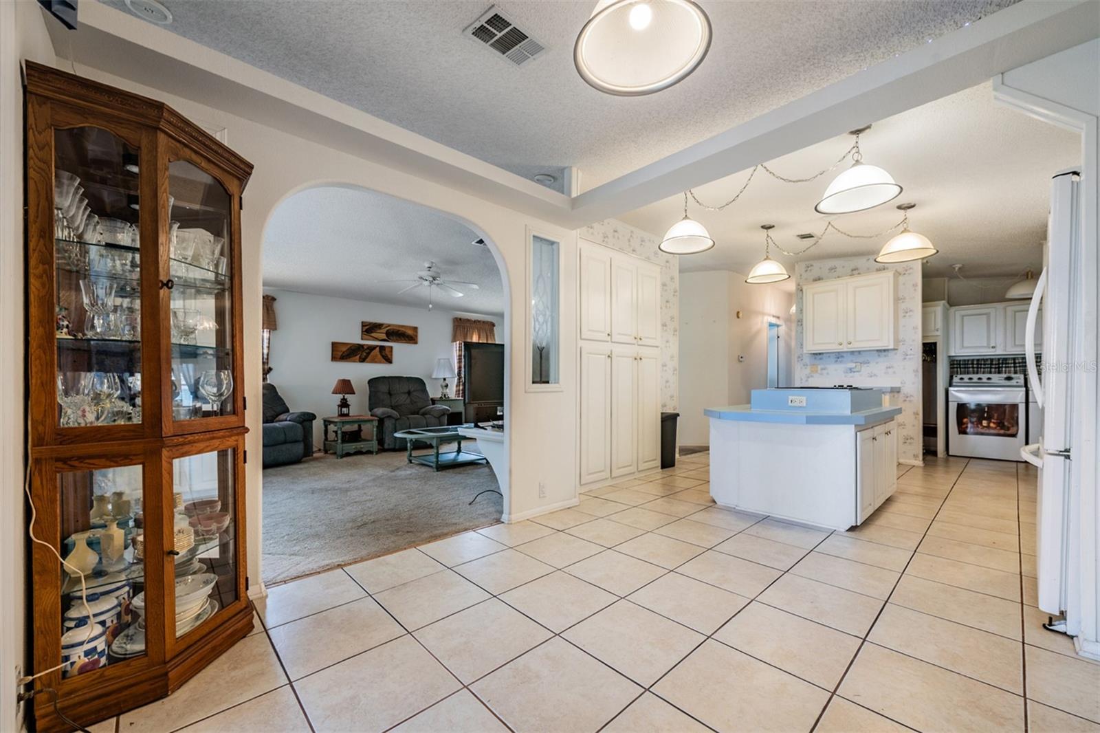 6827 S Lake Henry Dr Ne Property Photo 23