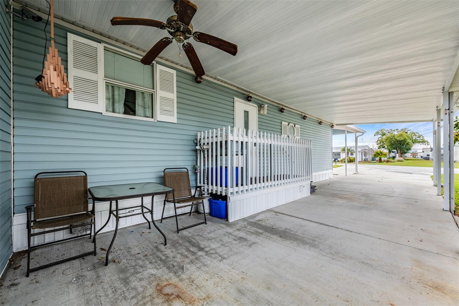 6827 S Lake Henry Dr Ne Property Photo 28