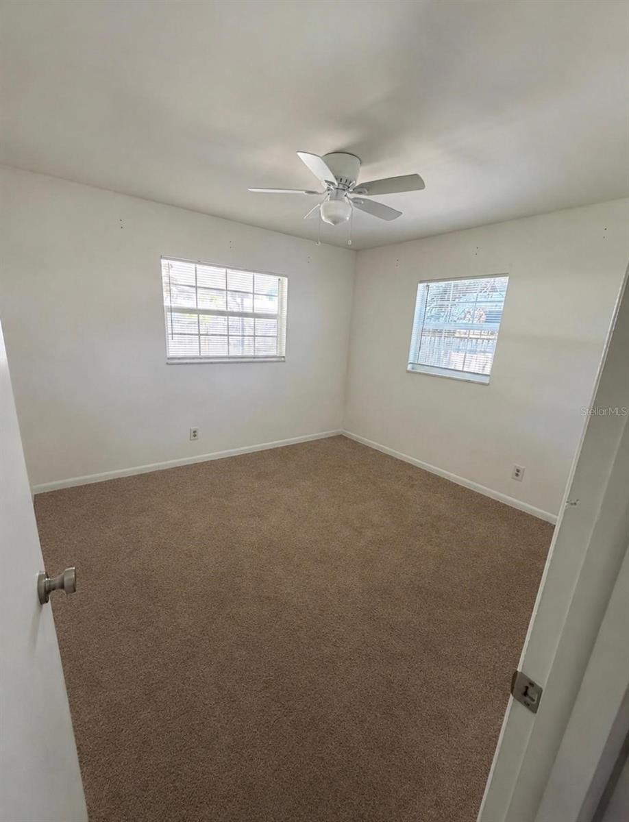 11102 28th St Property Photo 10