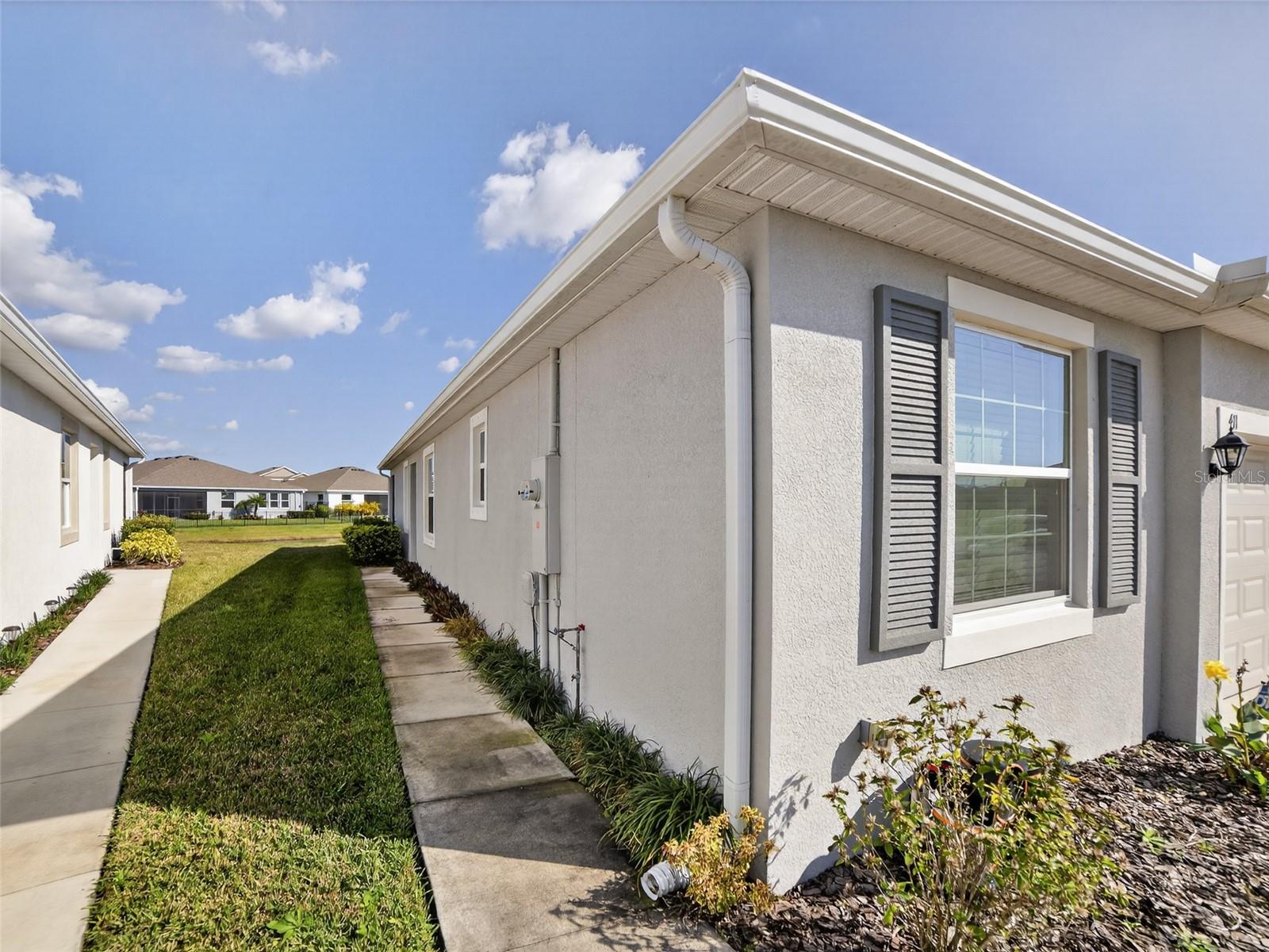411 157th Ct E Property Photo 3