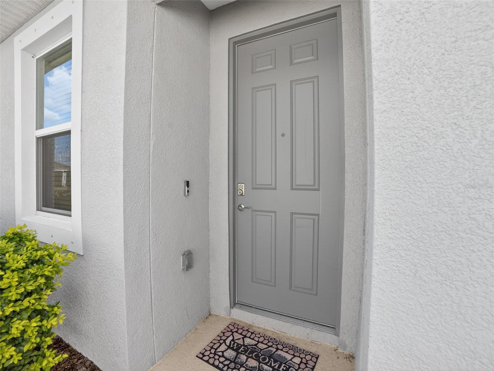411 157th Ct E Property Photo 4