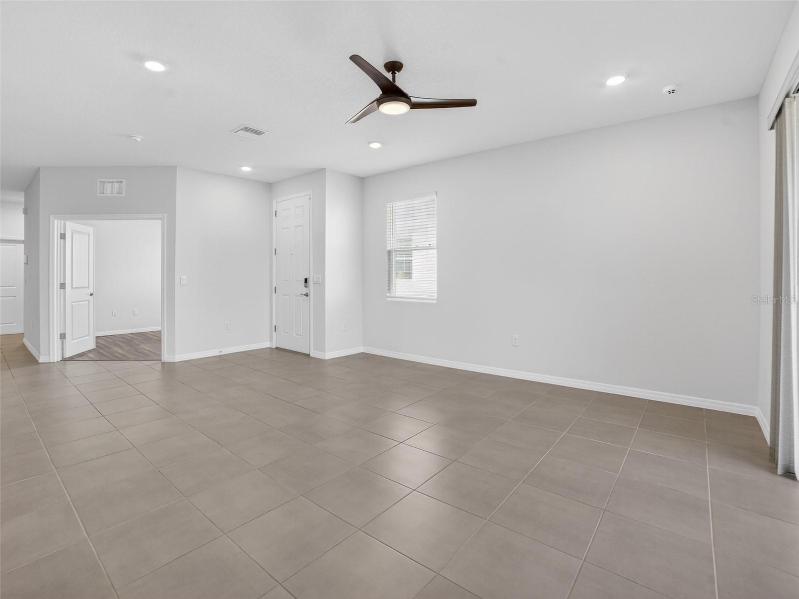 411 157th Ct E Property Photo 11