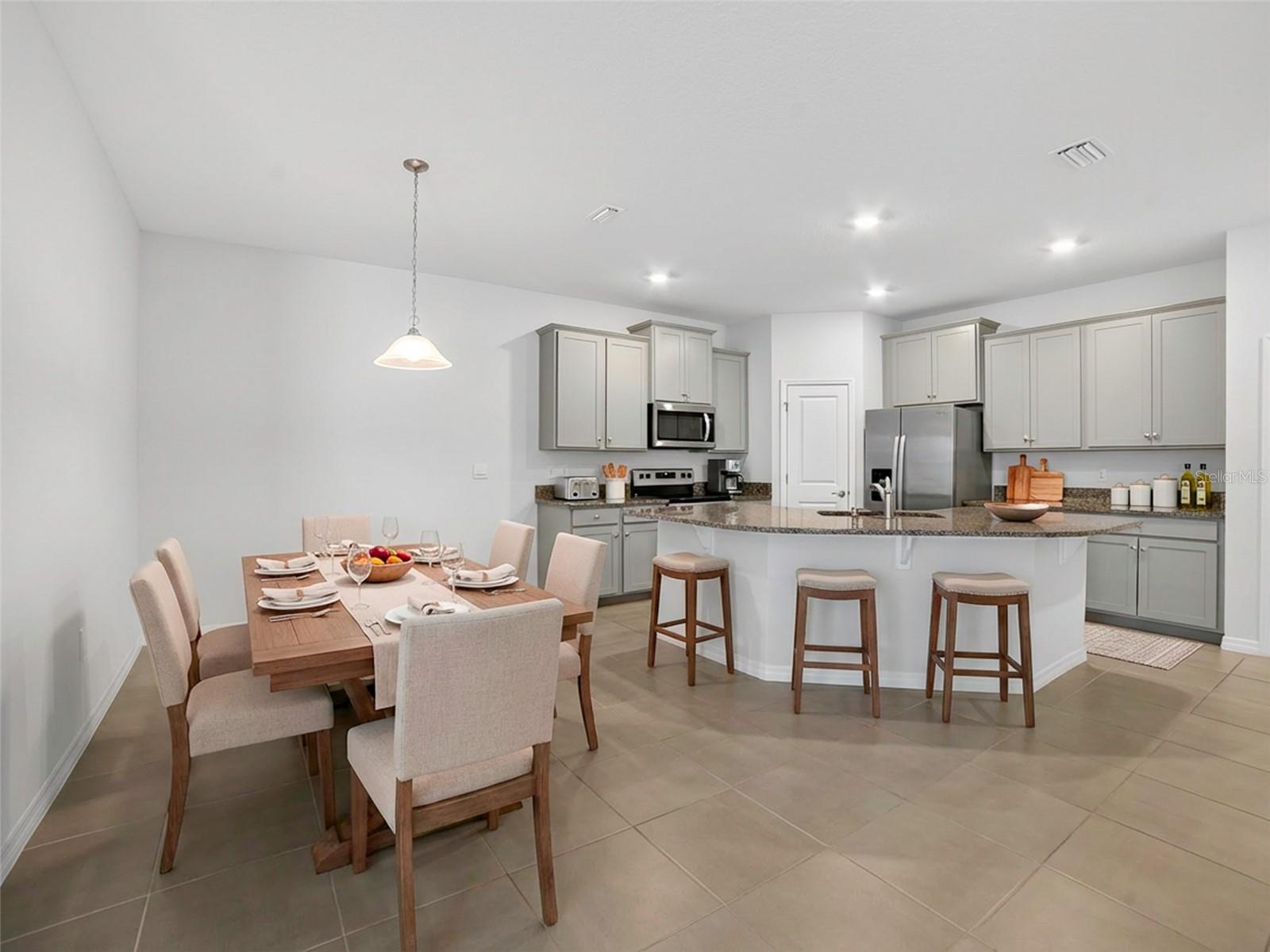 411 157th Ct E Property Photo 12