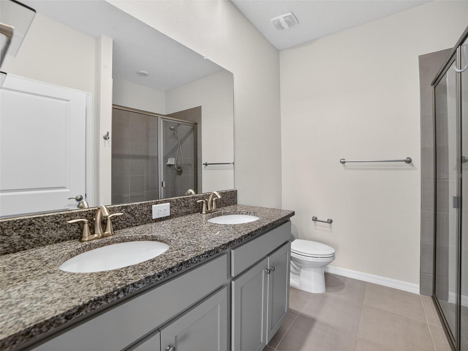 411 157th Ct E Property Photo 21