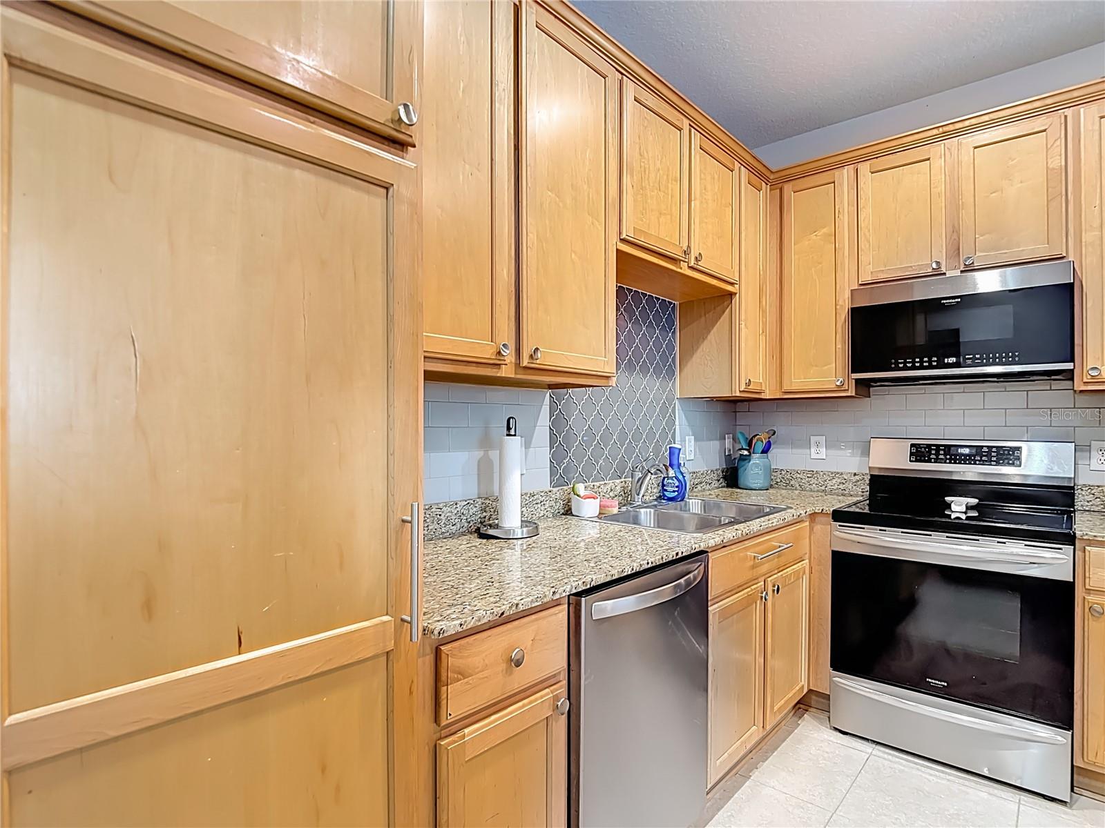 2426 Middleton Grove Dr Property Photo 21