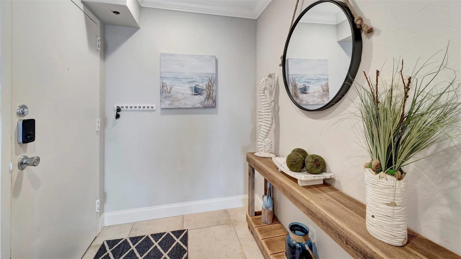 1125 W Peppertree Dr #705 Property Photo 2